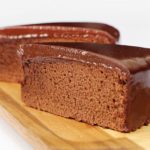 Dolci vegani senza glutine: torta al cioccolato e peperoncino